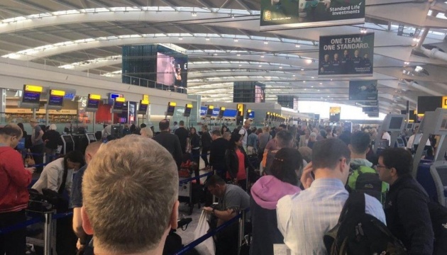 МЗС попередило українців про страйки в аеропорту Лондона
