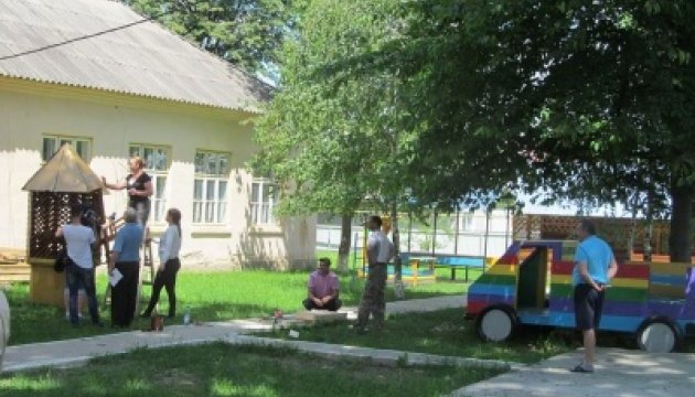 Австрійці допоможуть утеплити сторічну школу на Буковині