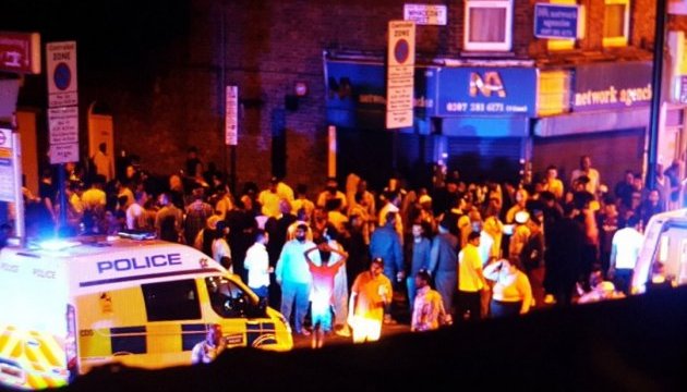 Автомобіль в’їхав у натовп в Лондоні: є постраждалі