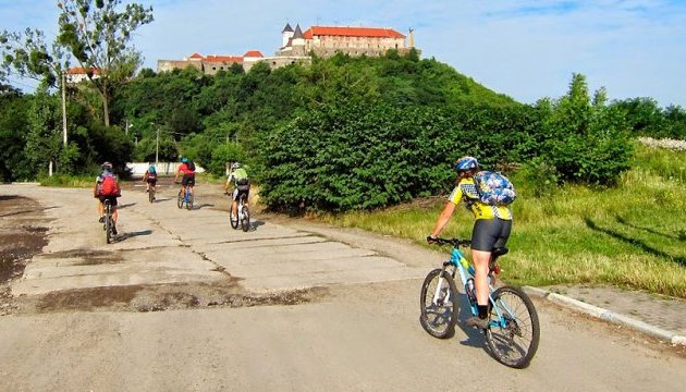 Із Закарпаття до Словаччини відтепер можна мандрувати велодоріжками