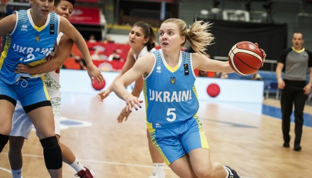 Jugadoras ucranianas de baloncesto vencen a las húngaras en el Campeonato de Europa 2017