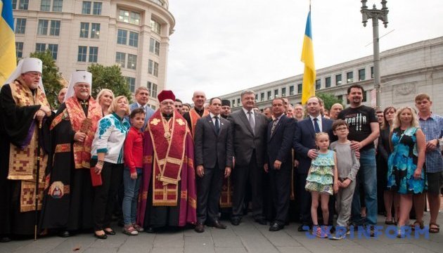 Президент України зустрівся з діаспорою в Вашингтоні