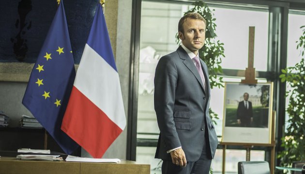 Макрон хоче скасувати півторарічний режим НС у Франції