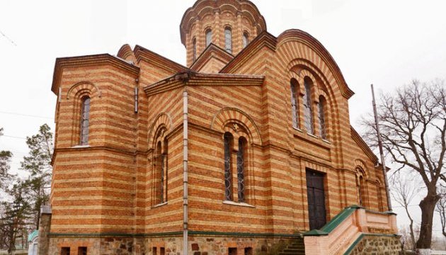 Польські та вінницькі студенти досліджували церкву-мавзолей у Погребищенському районі