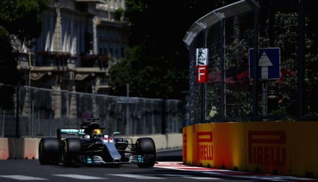 Формула-1: Хемілтон виграв кваліфікацію Гран-прі Азербайджану