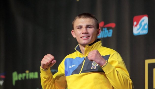 Khyzhniak wins Best Boxer award at world championships