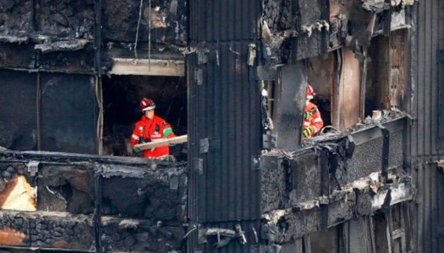 Пожежа у Grenfell Tower: слідчі пояснили, чому висотка спалахнула миттєво