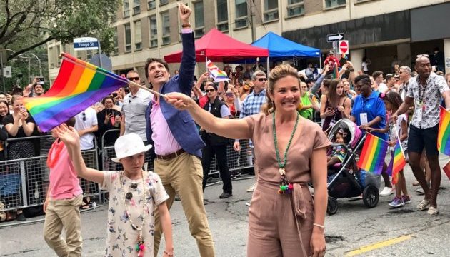 Прем’єр-міністр Канади разом із родиною взяв участь у прайд-параді