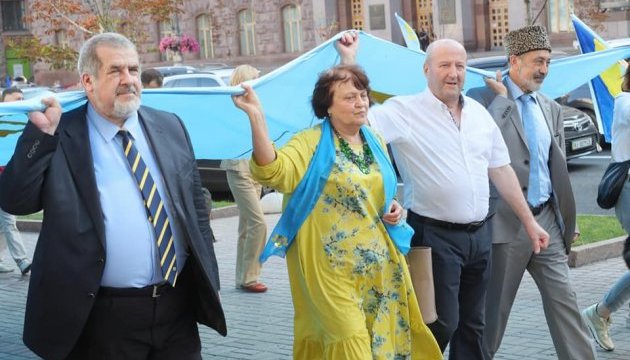 У Києві відзначили День кримськотатарського прапора