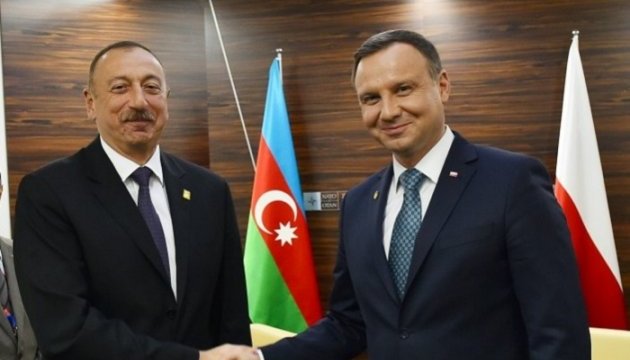 Польща та Азербайджан підписали “дорожню карту” стратегічного партнерства