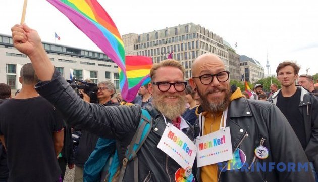 Бундестаг проголосував за одностатеві шлюби