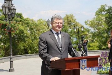 Порошенко на Вінниччині відвідав військову частину Нацгвардії
