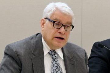 Американський експерт: США слід направити бойовий корабель в Азовське море