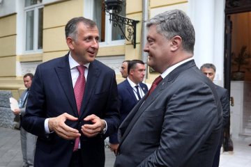 Poroschenko vereinbart beim Treffen mit Pataradze Tourismusentwicklung