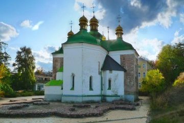 В Киеве реставрируют церковь Спаса на Берестове
