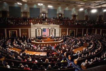 У Конгресі США спалахнув конфлікт через носіння масок