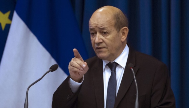 Jean-Yves Le Drian a discuté des tensions en Ukraine avec ses homologues espagnol et italien 