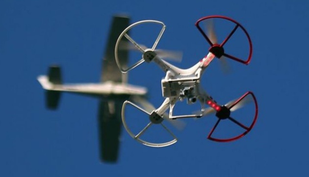У Канаді дрон зіштовхнувся в небі з пасажирським літаком
