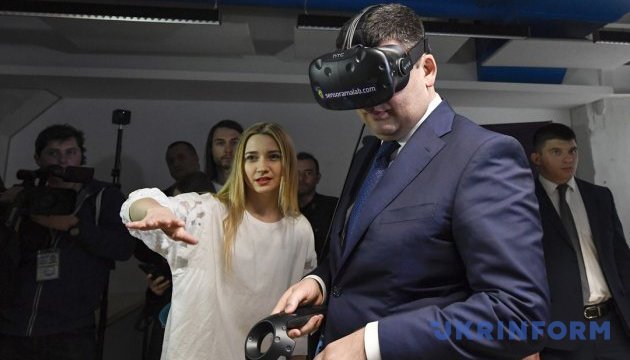 Ліцензії на 4G принесуть бюджету не менш як 10 мільярдів – Прем'єр