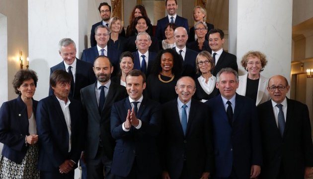 Національні збори Франції висловили вотум довіри уряду Макрона