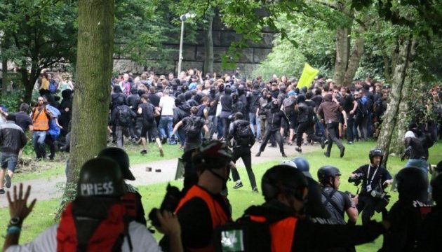 Під час сутичок у Гамбурзі постраждали більше 150 поліцейських - ЗМІ