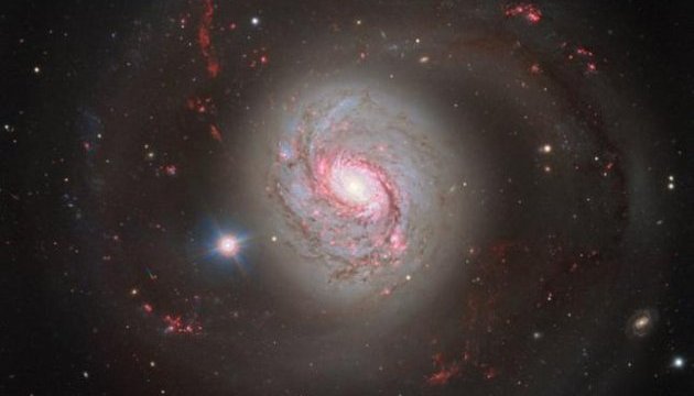 Астрономи показали найближчу до Землі активну галактику