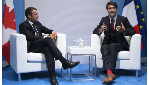 Justin Trudeau et Emmanuel Macron ont discuté de la situation en Ukraine