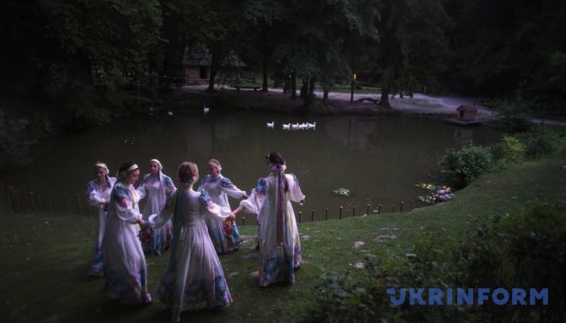 «Шевченківський гай» запрошує на феєричну екскурсію вночі