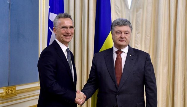 Poroshenko habló con Stoltenberg sobre la cooperación entre Ucrania y la OTAN (Fotos, Vídeo)