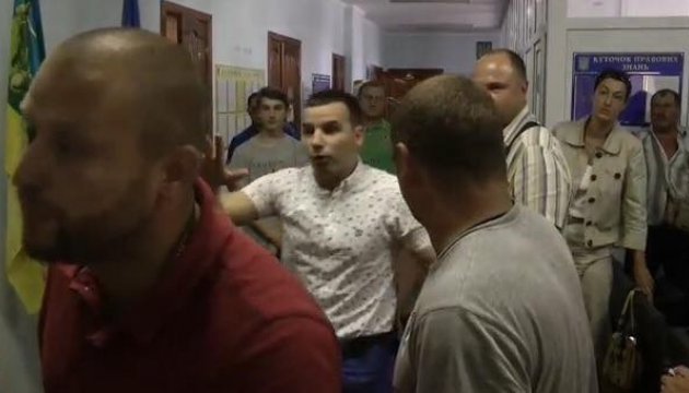 Під Києвом депутат напав на 16-річного блогера - ЗМІ