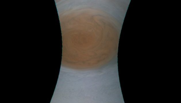 Зонд NASA показав гігантський ураган на Юпітері