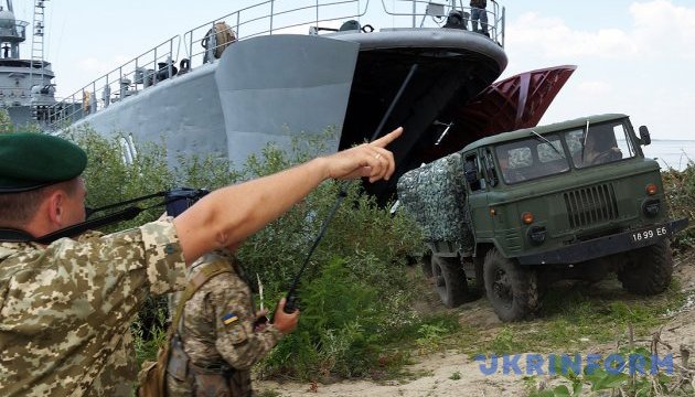 Sеа Breeze -2017: морпіхи десантувались на Дунаї  і звільнили від 