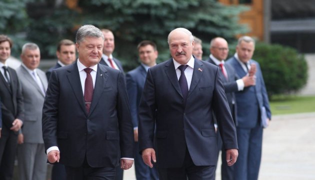 Лукашенко прибув на Банкову для переговорів з Порошенком