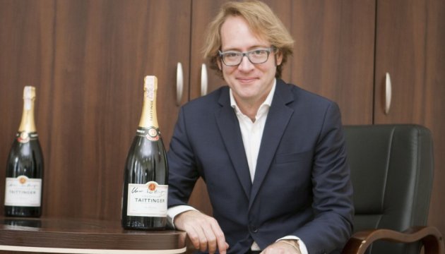 Віденський бал: французький винороб розіграє шампанське на благодійному аукціоні