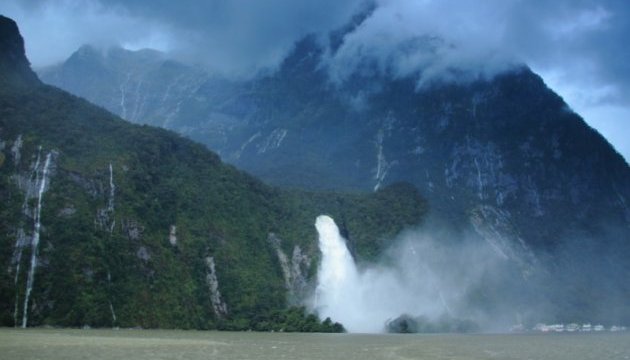 У Новій Зеландії оголосили надзвичайний стан через дощі