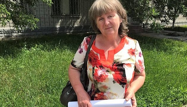 Может, маменьке и сыночку еще и бутербродики с икрой предложили? Может, маменьке и сыночку еще и бутербродики с икрой предложили?