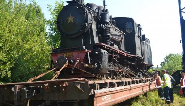 Ретро-паровоз для Боржавської вузькоколійки прибув на Закарпаття 