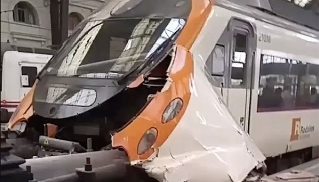 У Барселоні потяг врізався у перон, 48 постраждалих	
