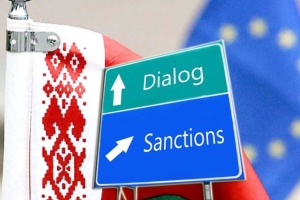 Польща запровадила санкції проти 365 білоруських чиновників через вирок журналісту Почобуту