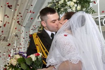 У Києві за пів року одружилися понад 10 тисяч пар