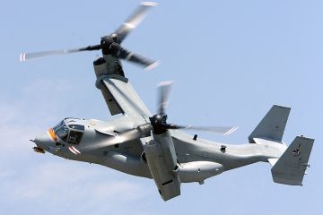 Троє військових зникли після аварії конвертоплана армії США