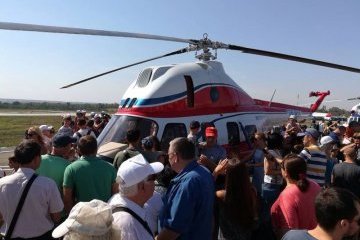 У Запоріжжі показали перший український вертоліт