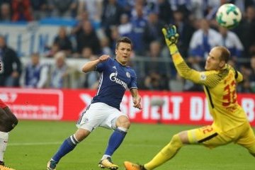 Гол Коноплянки допоміг «Шальке» обіграти «Лейпциг»