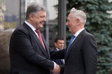 Україна вимагає розблокувати процес звільнення заручників - Порошенко