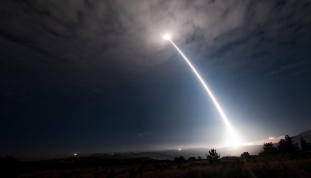 США відклали випробування нової ракети через військову активність Китаю – ЗМІ