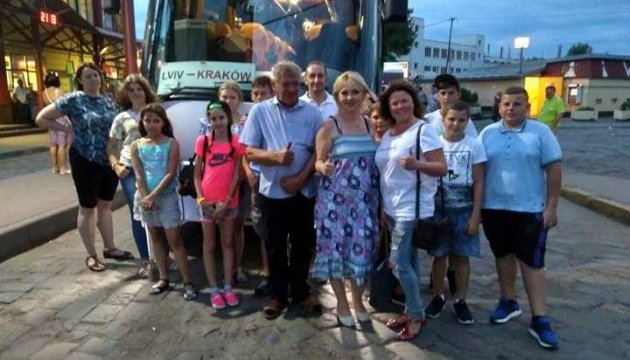 Діти бійців АТО поїхали на відпочинок до Польщі