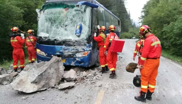 Землетрус у Китаї: вже 13 загиблих, 175 поранених