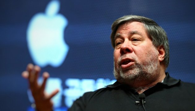Співзасновник Apple продав всі свої біткоїни