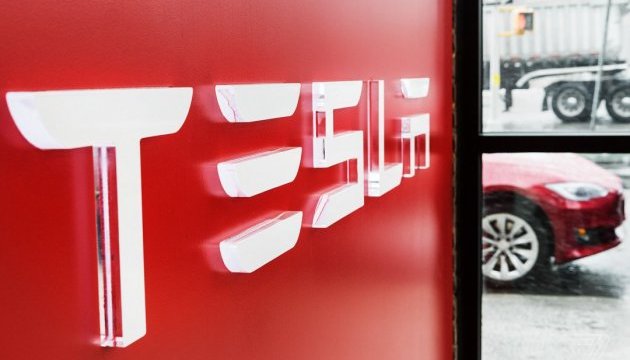 Tesla збудує на Алясці велетенську електробатарею