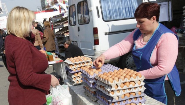 В Україні дешевшають яйця, молоко і сало - Держстат